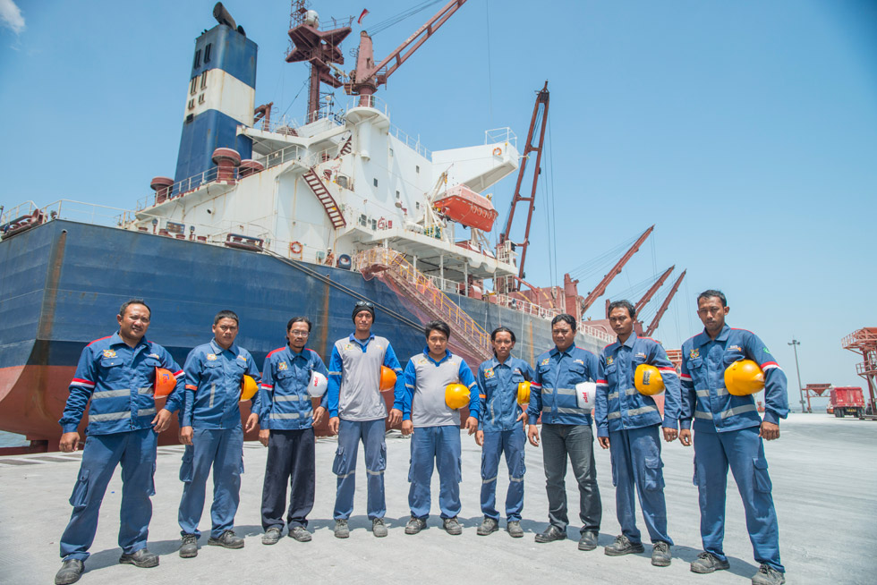 ​戦略的な場所、JIIPE Gresik工業団地のManyar港は、東ジャワの製造工場の成功の鍵になる