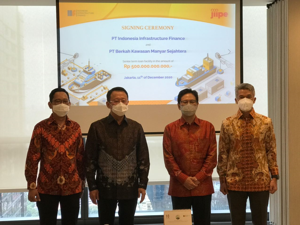 Signing of IDR 500 billion loan